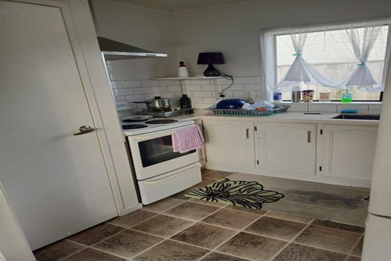 Photo of property in 1/34 Dale Crescent, Pakuranga, Auckland, 2010