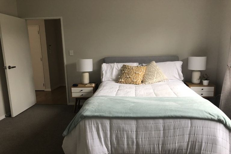 Photo of property in 750a East Coast Road, Pinehill, Auckland, 0630