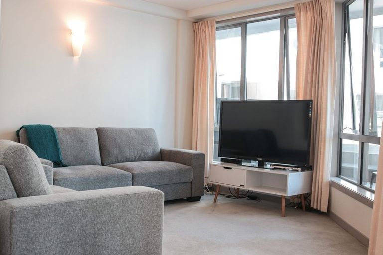 Photo of property in Anchorage Apartments, 221/36 Victoria Road, Mount Maunganui, 3116