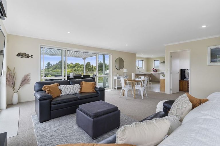 Photo of property in 100 Estuary View, Whangamata, 3620