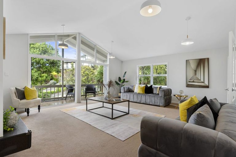 Photo of property in 122 Beach Road, Castor Bay, Auckland, 0620