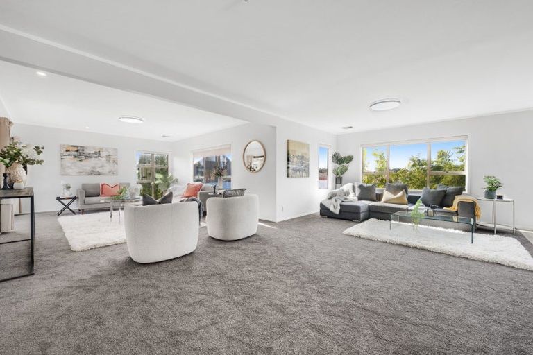 Photo of property in 12 Davita Place, Farm Cove, Auckland, 2012