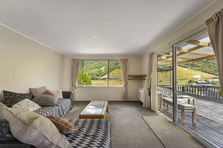 Photo of property in 14 Cornwall Street, Picton, 7220