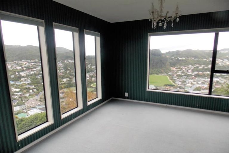 Photo of property in 5a Becker Way, Karori, Wellington, 6012
