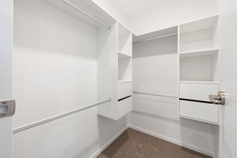 Photo of property in 5/30a Tirimoana Road, Te Atatu South, Auckland, 0602