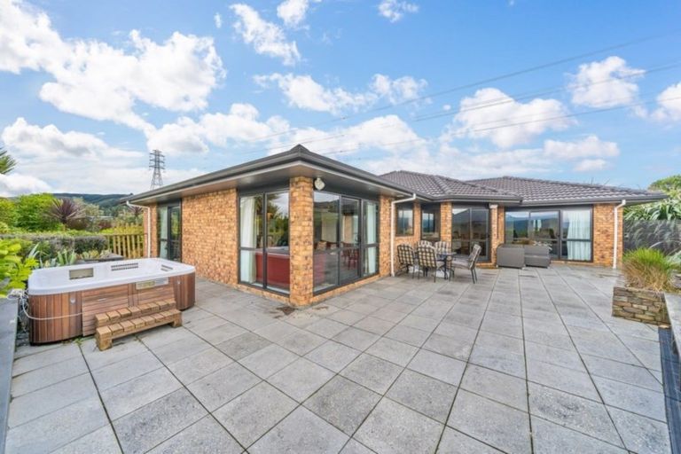 Photo of property in 55 Percy Kinsman Crescent, Riverstone Terraces, Upper Hutt, 5018