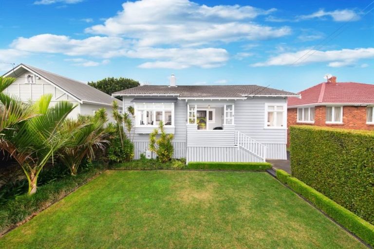 Photo of property in 8 Pine Street, Mount Eden, Auckland, 1041