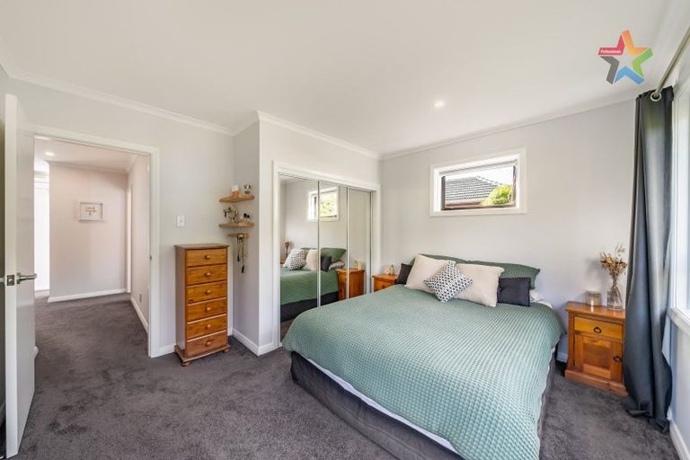 Photo of property in 21 Bledisloe Crescent, Wainuiomata, Lower Hutt, 5014