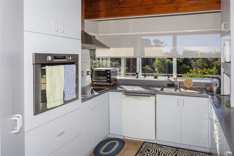 Photo of property in 36 Rewa Rewa Valley, Tairua, 3508