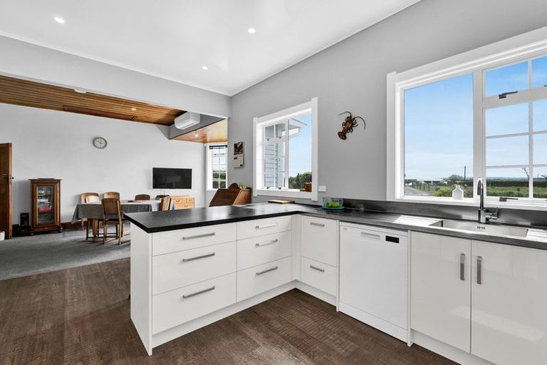 Photo of property in 22 Batten Road, Okaiawa, Hawera, 4671