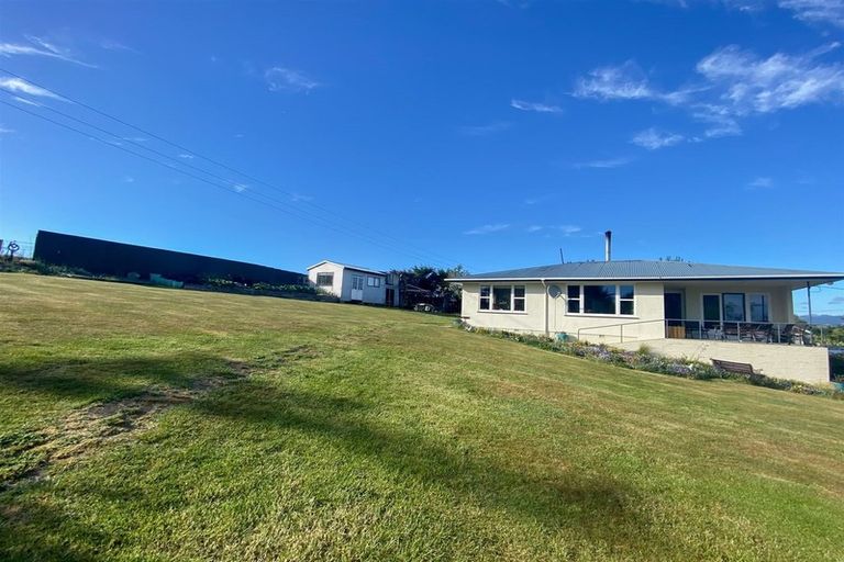 Photo of property in 25 Main Road, Maheno, Oamaru, 9495