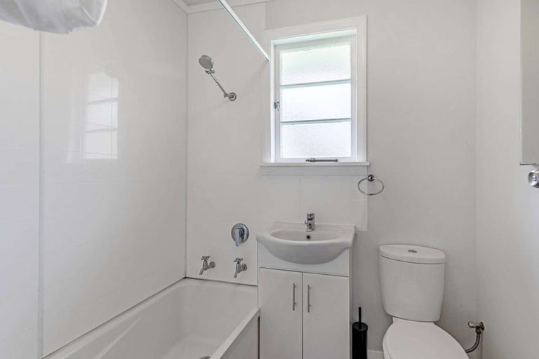 Photo of property in 9 Hewitts Road, Linton, Palmerston North, 4472