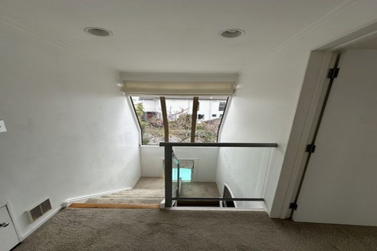 Photo of property in 557 East Coast Road, Browns Bay, Auckland, 0630