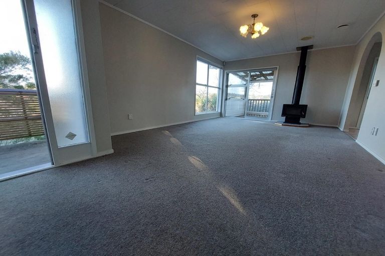 Photo of property in 1/46a Captain Scott Road, Glen Eden, Auckland, 0602