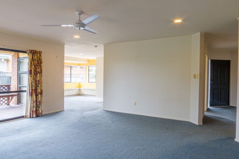 Photo of property in 7 Edgewater Grove, Whakatane, 3120