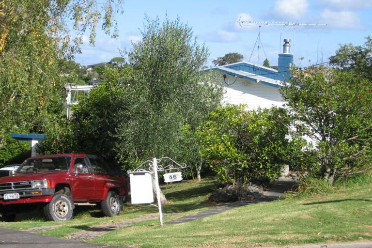 Photo of property in 2/46 Channel View Road, Campbells Bay, Auckland, 0630