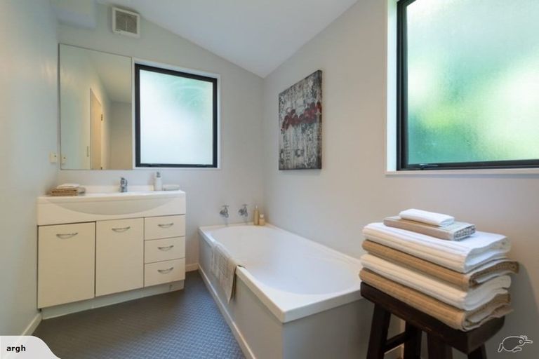 Photo of property in 62b Frobisher Street, Island Bay, Wellington, 6023