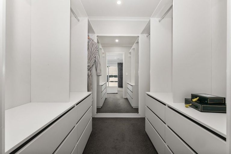 Photo of property in 10 Weatherdeck Close, Whitby, Porirua, 5024