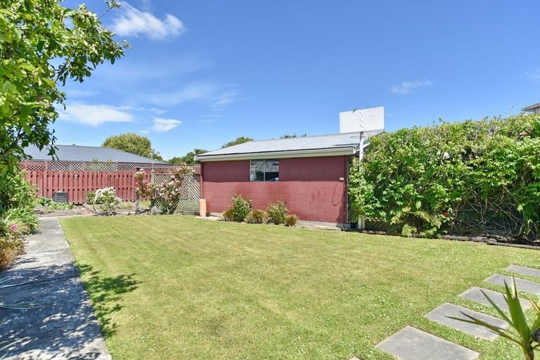 Photo of property in 15 Glenmore Avenue, Casebrook, Christchurch, 8051