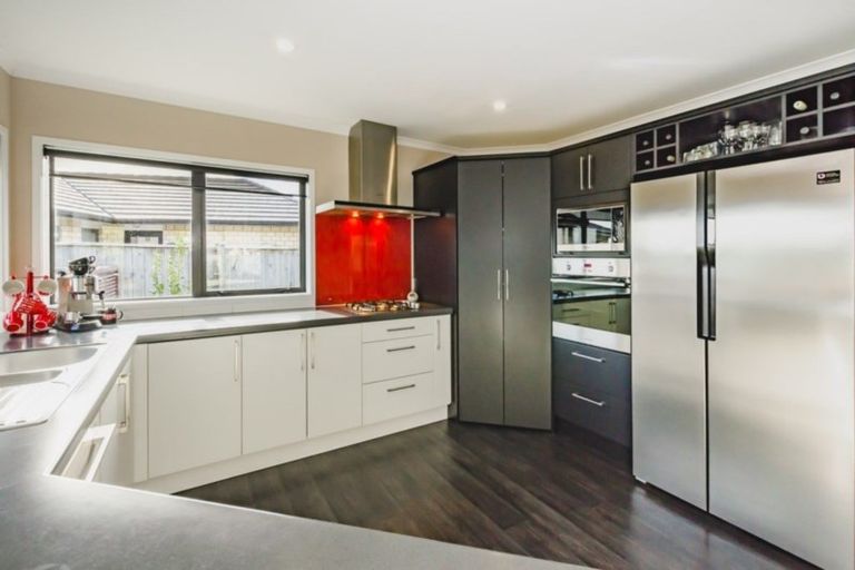 Photo of property in 18 Pearson Place, Paraparaumu, 5032