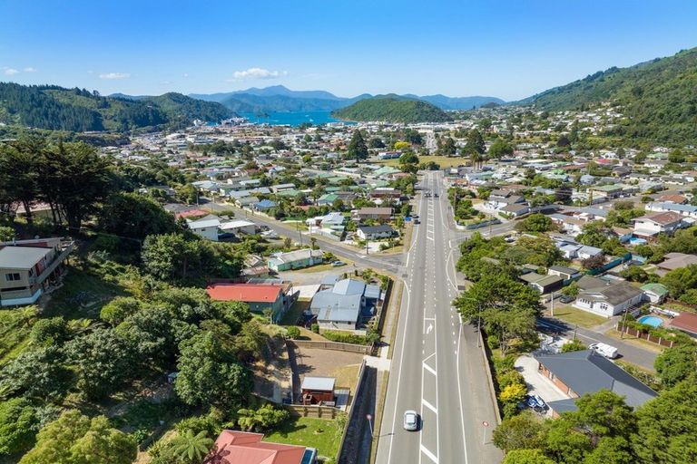 Photo of property in 37a Wairau Road, Picton, 7220