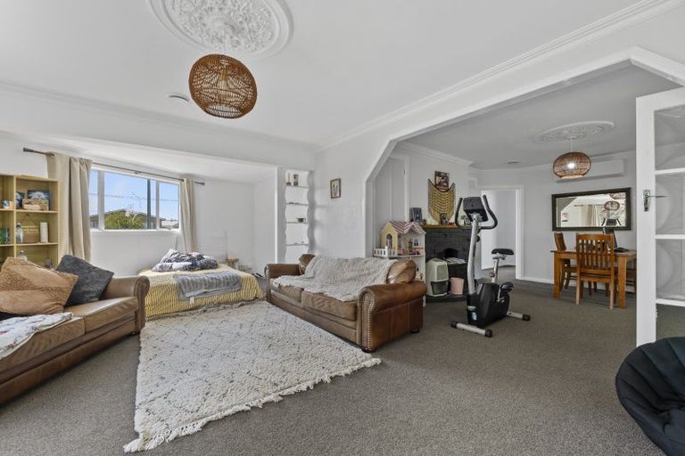 Photo of property in 44 Princess Street, Waitara, 4320