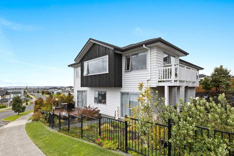 Photo of property in 60 Godfrey Drive, Orewa, 0931
