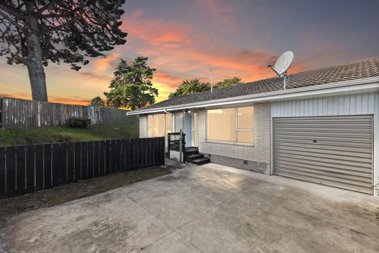Photo of property in 2/48 Kawau Crescent, Bromley, Christchurch, 8062