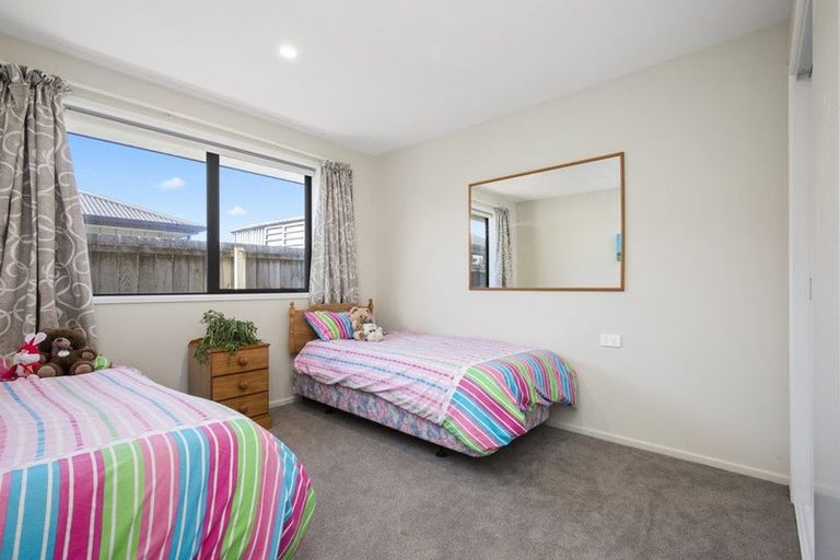 Photo of property in 8 Modello Lane, Waiuku, 2123