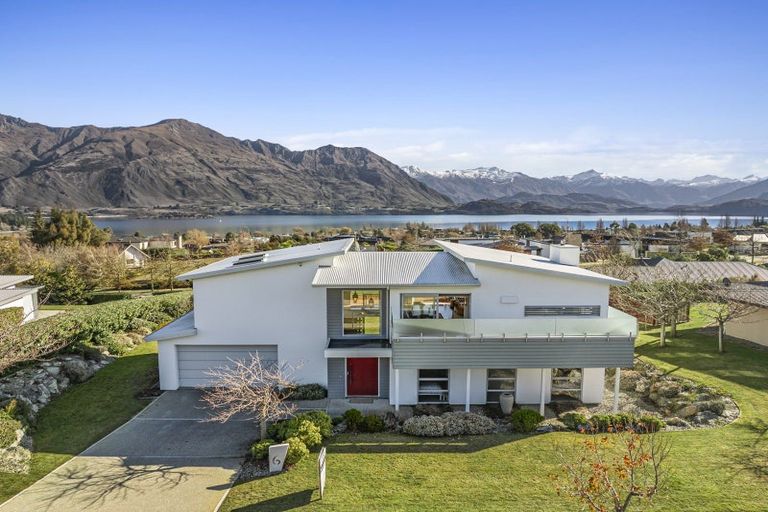 Photo of property in 6 Clearview Street, Wanaka, 9305