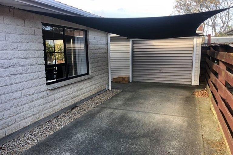 Photo of property in 36b Birdwood Road, Waterloo, Lower Hutt, 5011