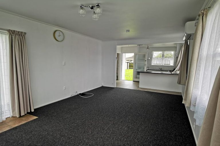 Photo of property in 4 Marybeth Place, Rosehill, Papakura, 2113