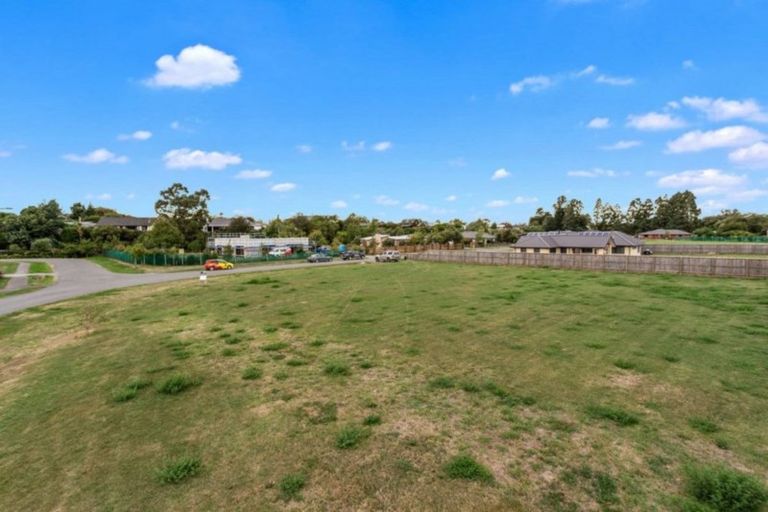 Photo of property in 2 Crawford Close, Amberley, 7410