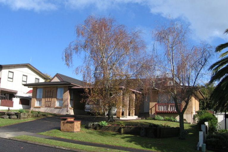 Photo of property in 7 Clipper Place, Shelly Park, Auckland, 2014