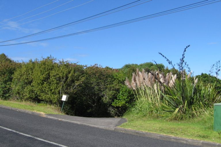 Photo of property in 75 Woodlands Crescent, Browns Bay, Auckland, 0630