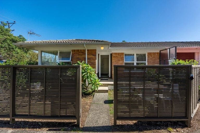 Photo of property in 1/153 Shakespeare Road, Milford, Auckland, 0620