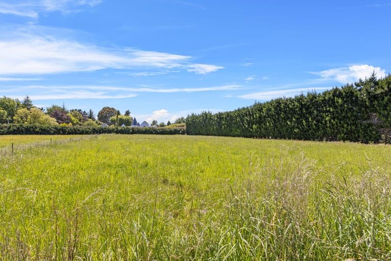 Photo of property in 586 Yaldhurst Road, Yaldhurst, Christchurch, 7676