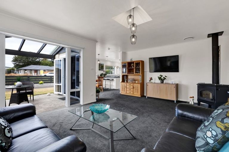 Photo of property in 22 Princess Street, Waitara, 4320