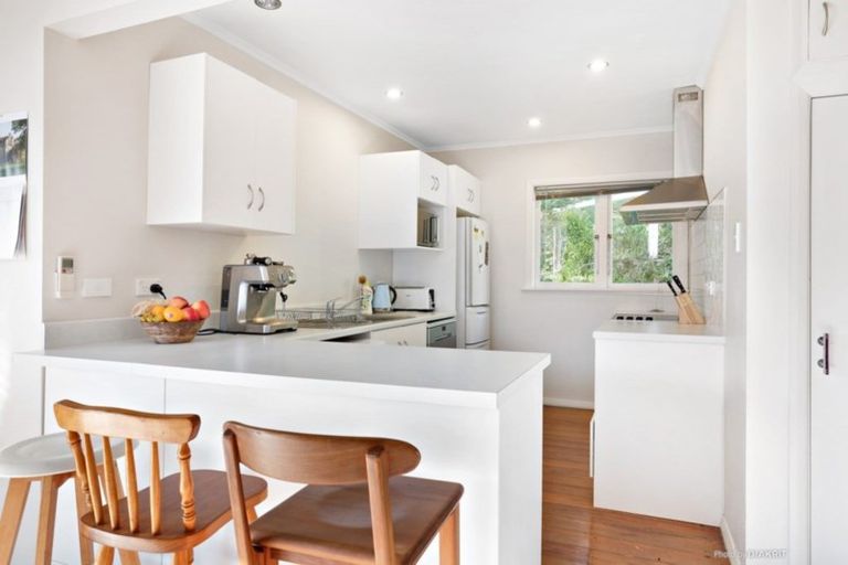 Photo of property in 3 Vautier Avenue, Wadestown, Wellington, 6012