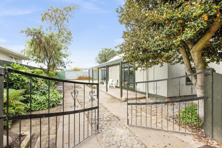 Photo of property in 69 Lipscombe Crescent, Havelock North, 4130