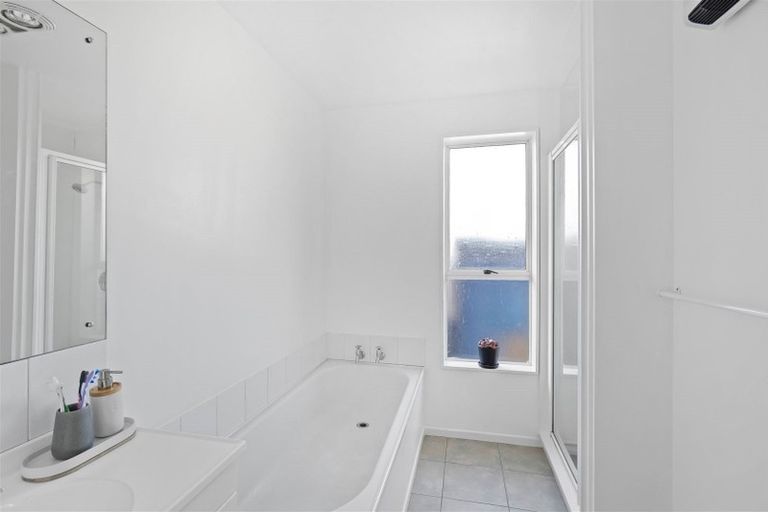 Photo of property in 22 Mckellar Place, Hornby, Christchurch, 8042