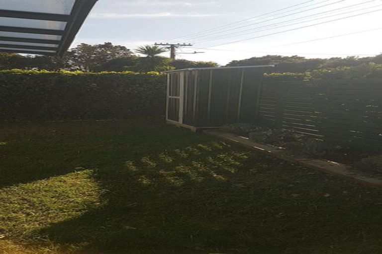 Photo of property in 5 Holgate Avenue, Herald Island, Auckland, 0618