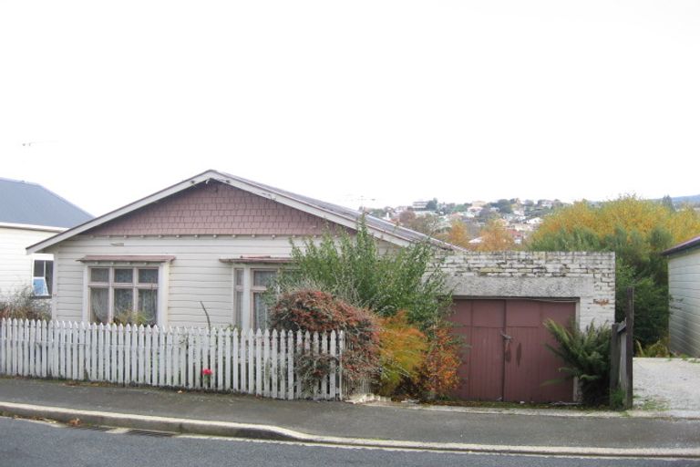 Photo of property in 17 Font Street, Kaikorai, Dunedin, 9010