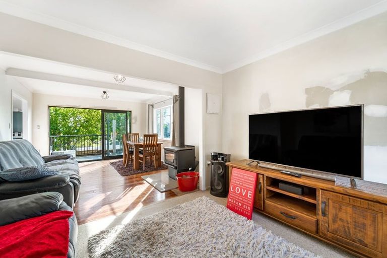 Photo of property in 1 The Terrace, Herald Island, Auckland, 0618