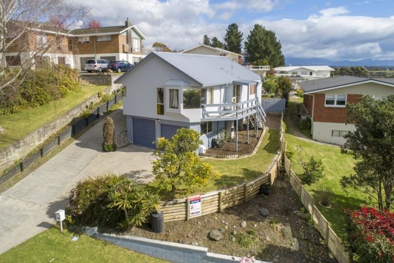 Photo of property in 15 Upland Street, Brookfield, Tauranga, 3110