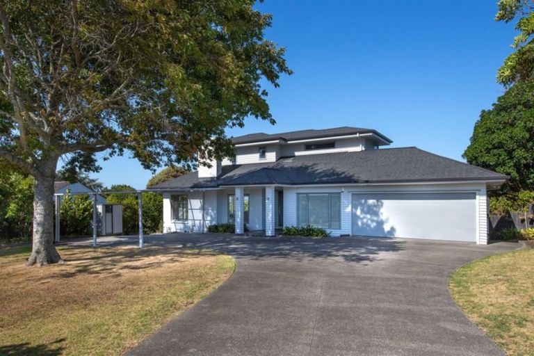 Photo of property in 201 Bleakhouse Road, Mellons Bay, Auckland, 2014