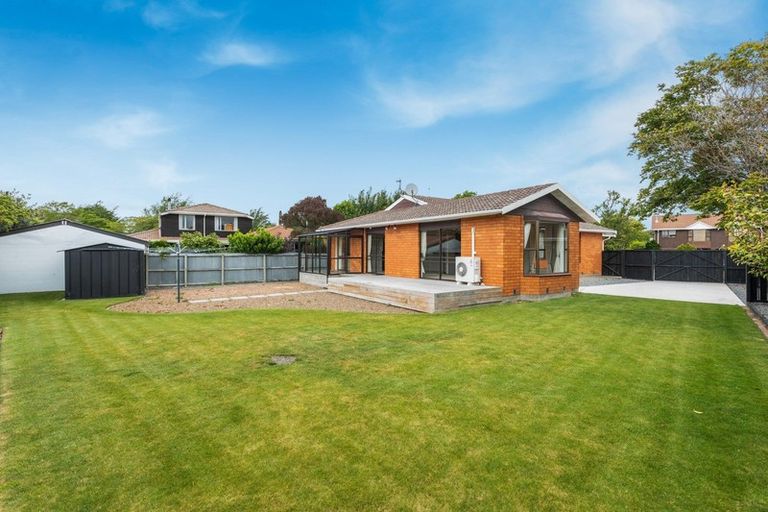 Photo of property in 6 Montclare Avenue, Ilam, Christchurch, 8041