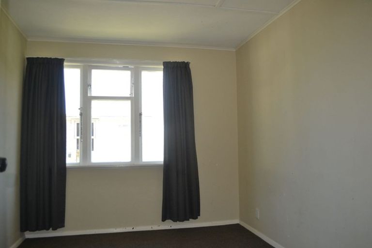 Photo of property in 86 Seddon Street, Naenae, Lower Hutt, 5011