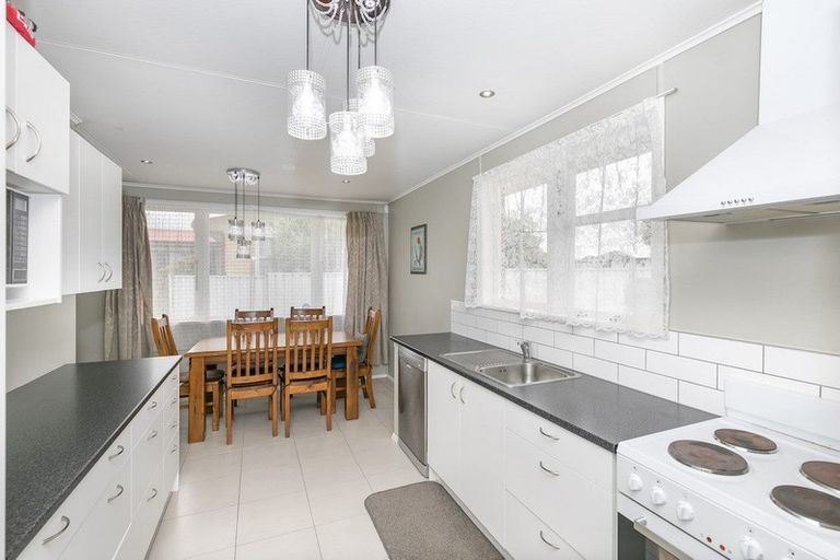 Photo of property in 41 Yvonne Street, Melville, Hamilton, 3206