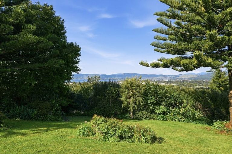 Photo of property in 32 Mountain Road, Western Heights, Rotorua, 3015
